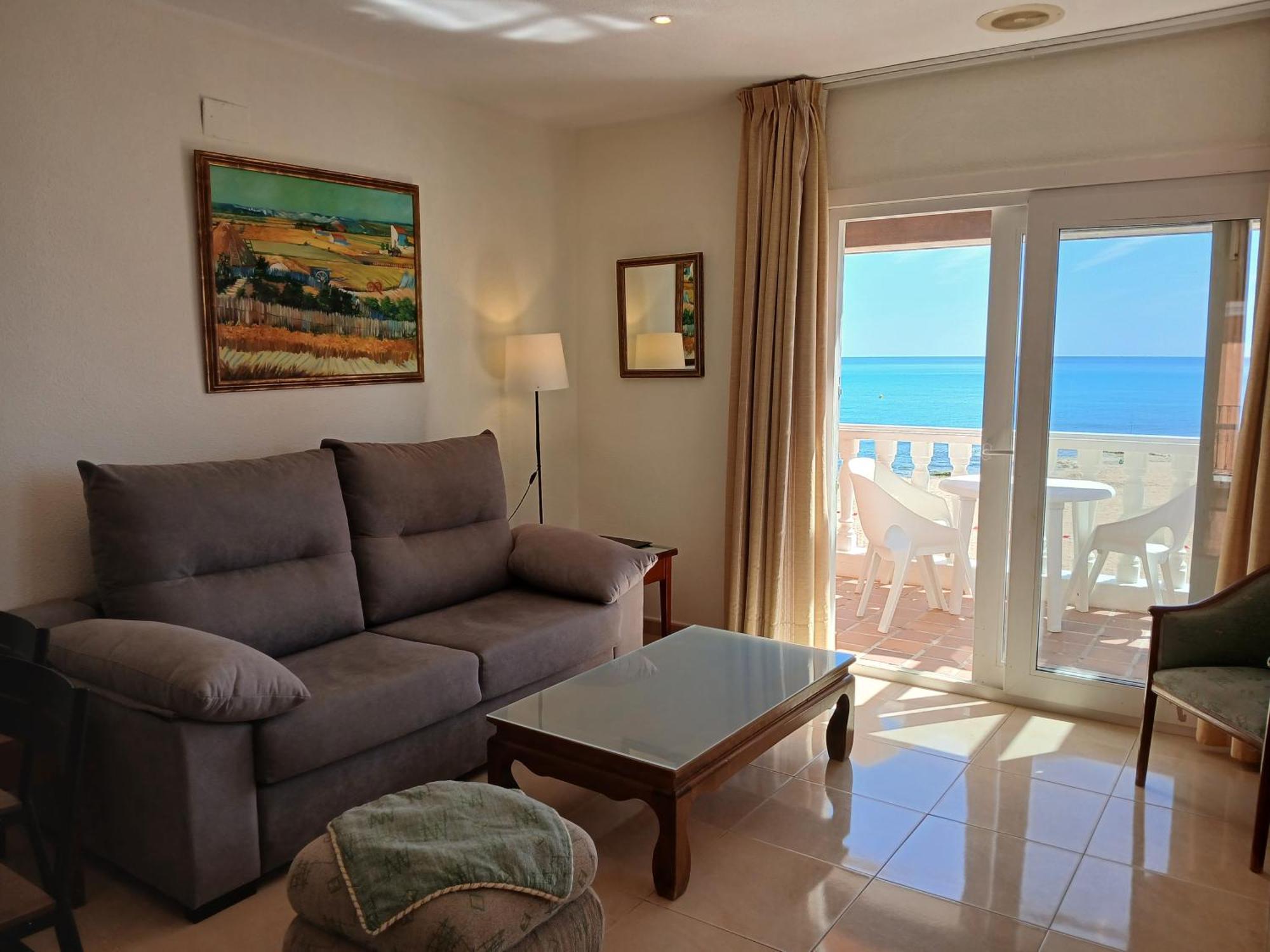 Lloyds Beach Club Торрев'єха Екстер'єр фото